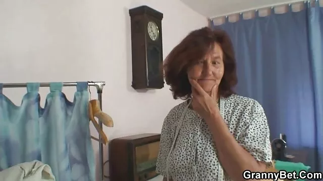 Tengo un fetiche secreto señora sexo por dinero por las bragas mojadas