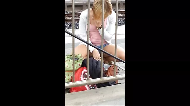 Hermosa sumisa sexo casero por plata da rimjobs mientras es torturada con cera