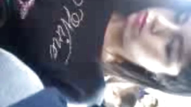 extrema embarazada Silvy Vee masturbándose sexo por dinero en casa de empeño