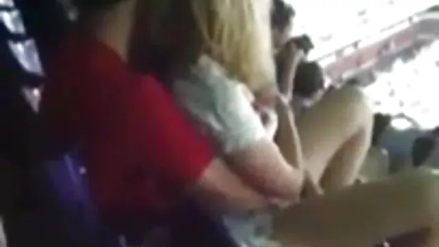 Follando entre las dos mitades del culo sexo por dinero en hotel