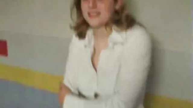 Hermosa novia se baña antes del sexo xxx españolas por dinero erótico