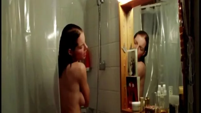 Handjob loco en la cocina ver sexo por dinero