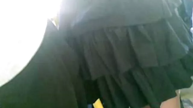 Follando duro con dos Dom Femmes Annie Cruz y sexo por dinero en el bosque Abigail Ma